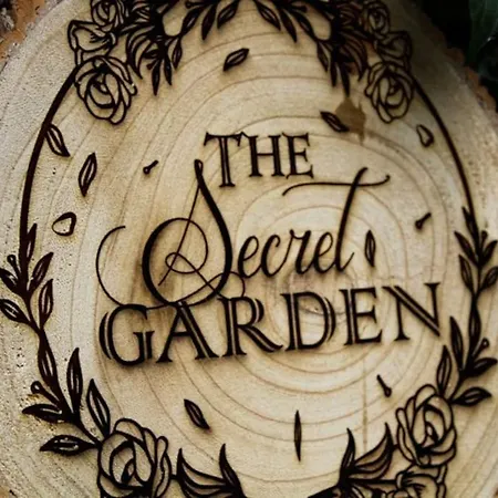 Apartment Secret Garden - With Jacuzzi Aliki (Paros)